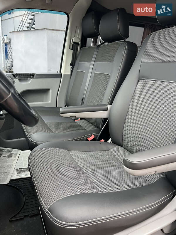 Минивэн Volkswagen Transporter 2007 в Ровно