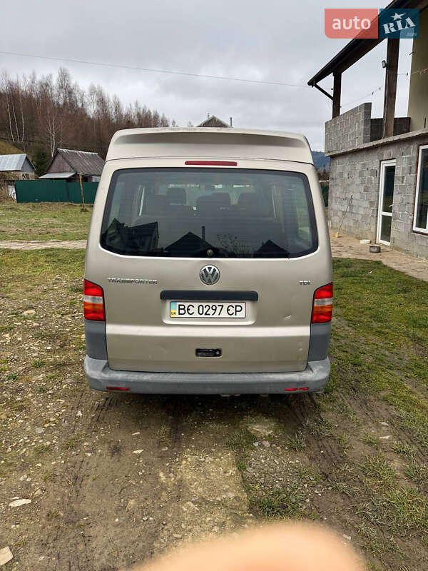Минивэн Volkswagen Transporter 2005 в Турке