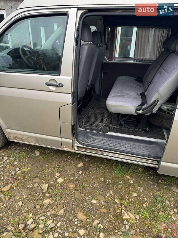 Минивэн Volkswagen Transporter 2005 в Турке