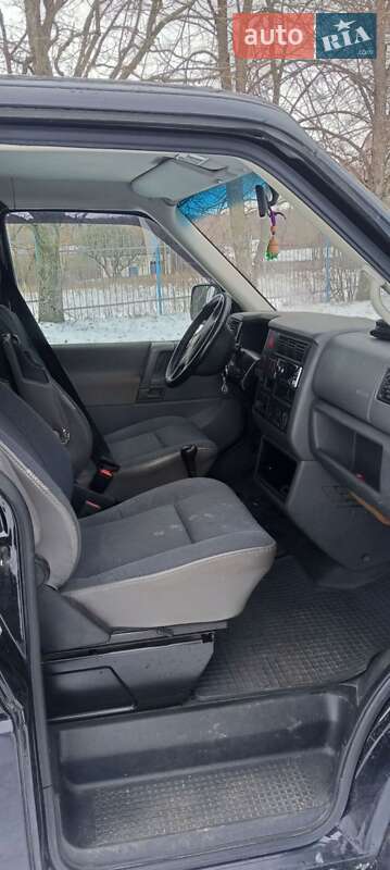 Минивэн Volkswagen Transporter 2003 в Коростышеве