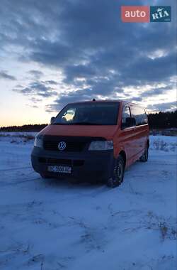 Мінівен Volkswagen Transporter 2004 в Немирові