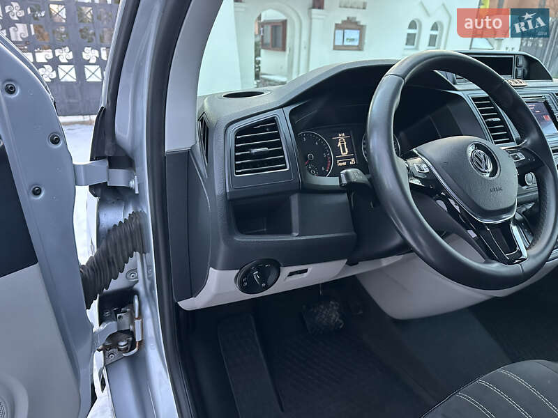 Мінівен Volkswagen Transporter 2015 в Києві