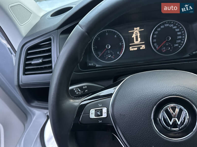 Мінівен Volkswagen Transporter 2015 в Києві