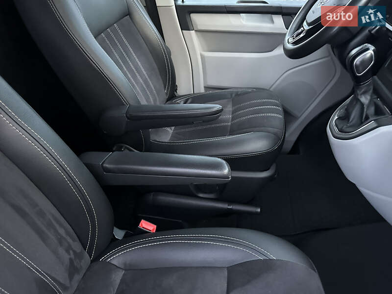 Мінівен Volkswagen Transporter 2015 в Києві