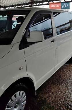 Мінівен Volkswagen Transporter 2006 в Южноукраїнську