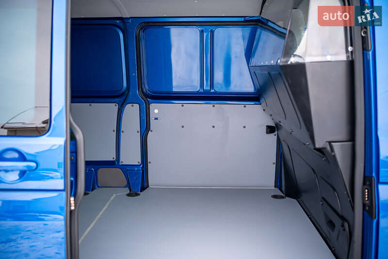 Грузовой фургон Volkswagen Transporter 2020 в Луцке