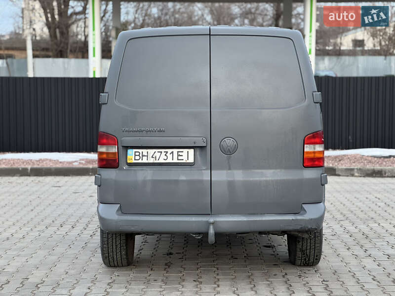 Грузопассажирский фургон Volkswagen Transporter 2006 в Одессе