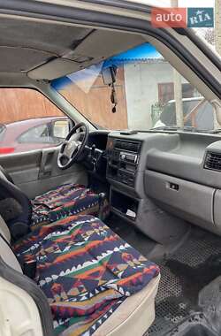 Минивэн Volkswagen Transporter 2000 в Коломые