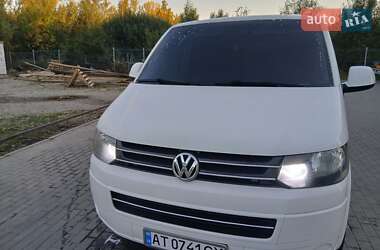 Мінівен Volkswagen Transporter 2015 в Богородчанах