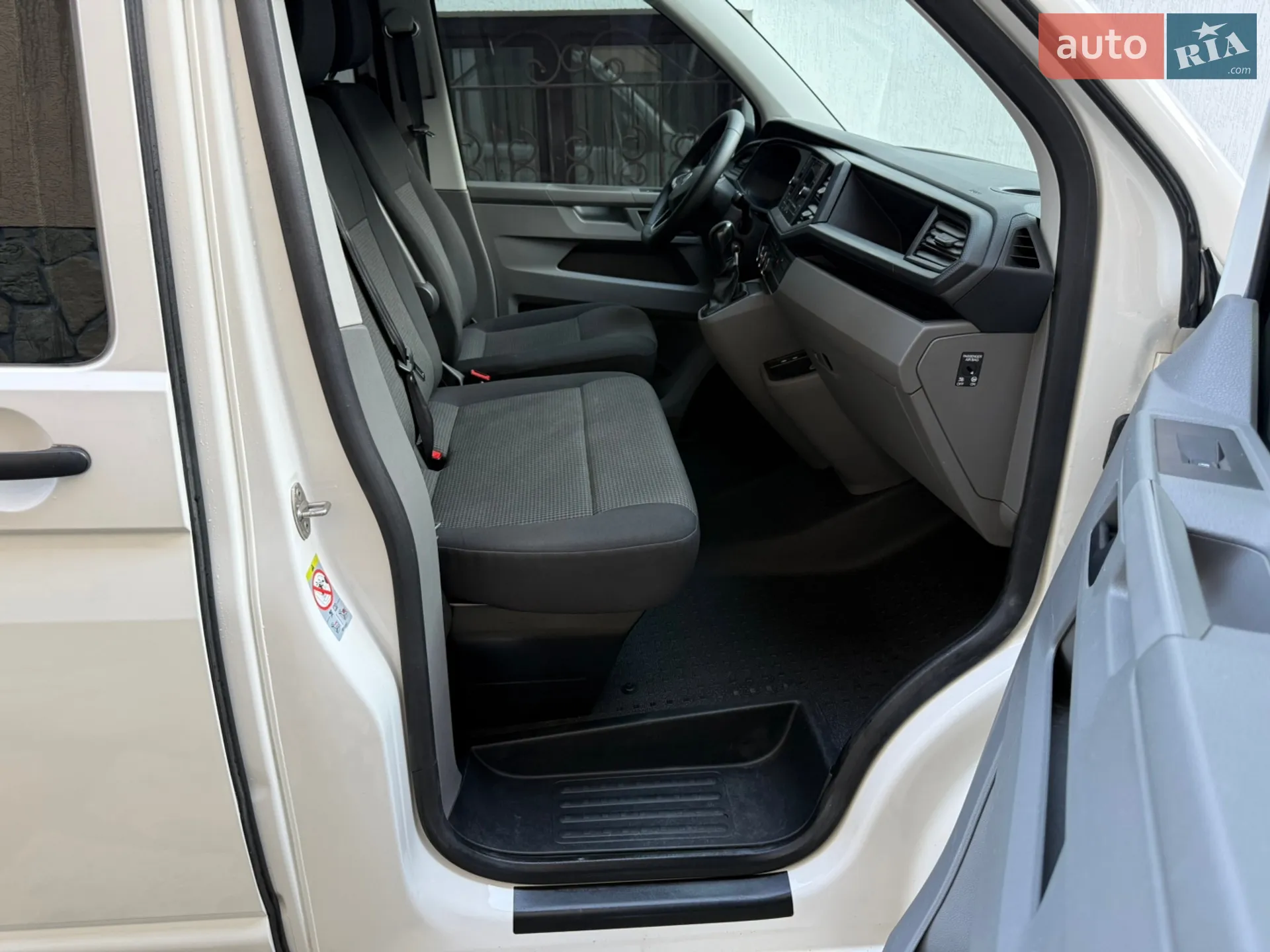 2019 Volkswagen Transporter - мініатюра 28