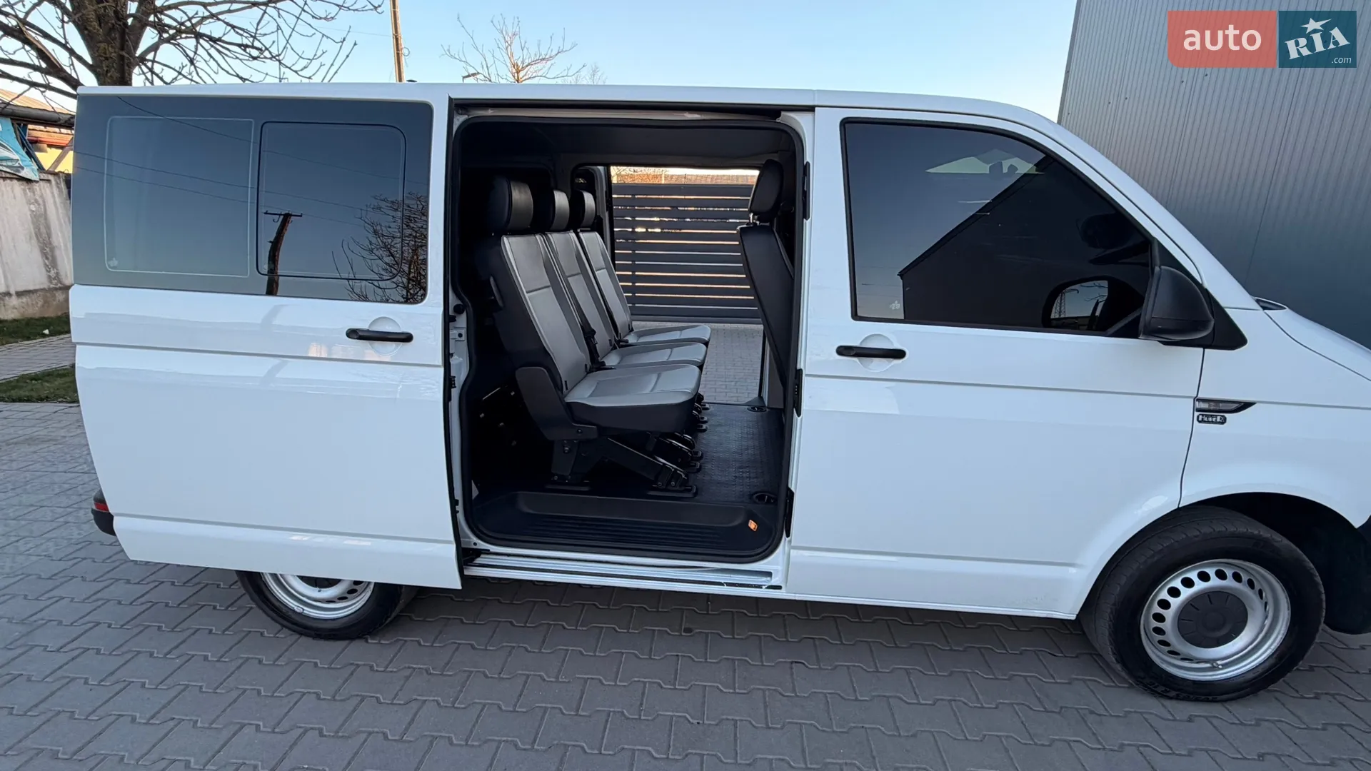 2016 Volkswagen Transporter - мініатюра 9