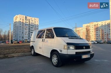 Вантажний фургон Volkswagen Transporter 2001 в Харкові
