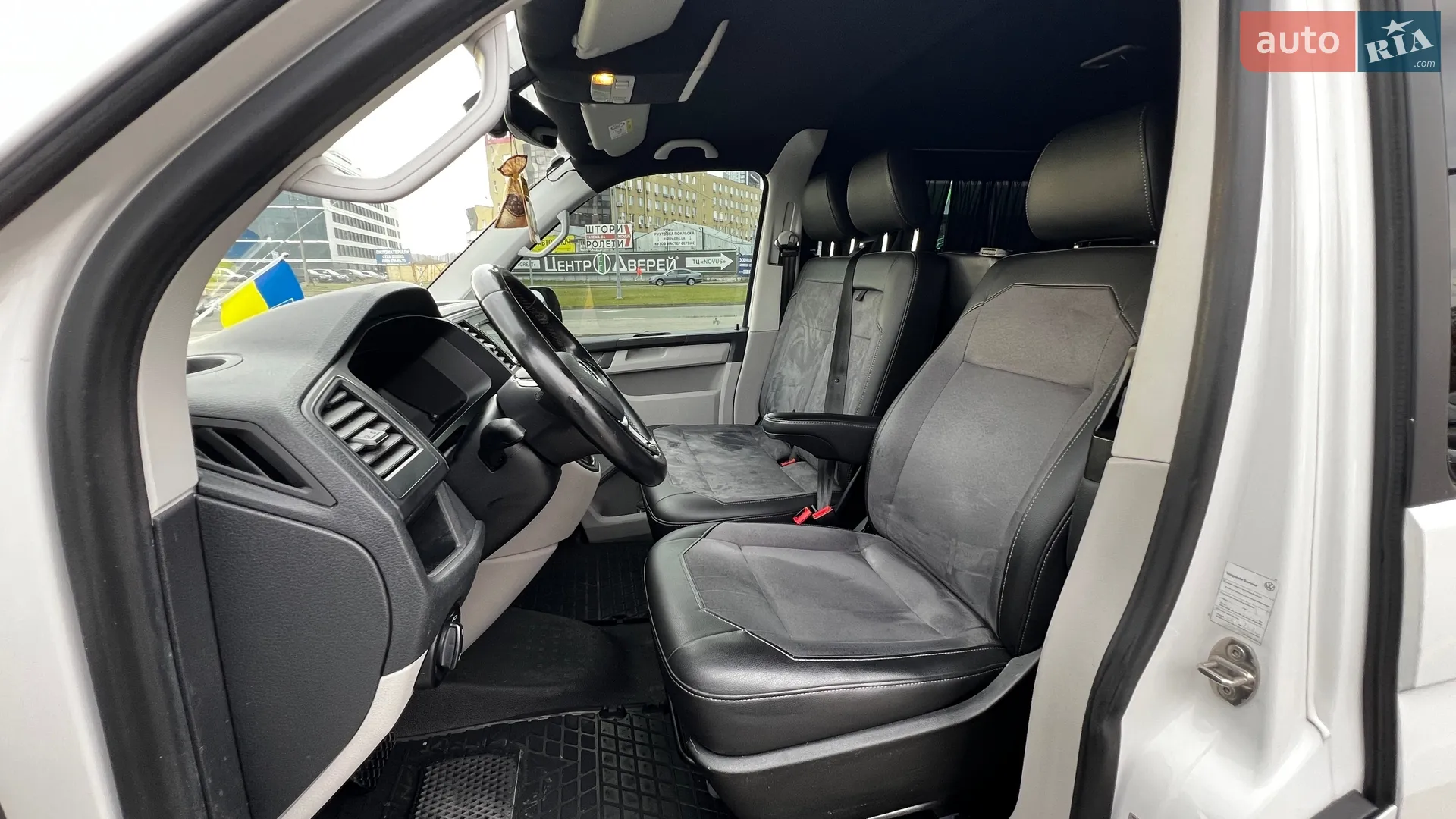 2017 Volkswagen Transporter - мініатюра 16