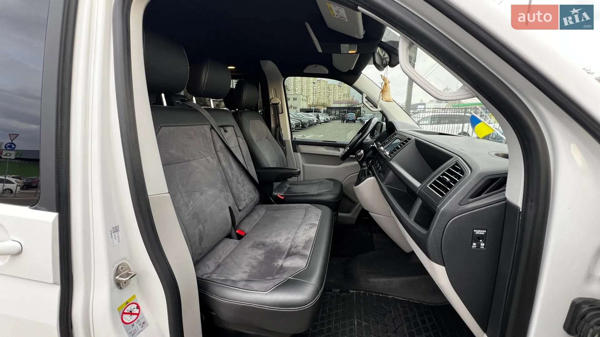 2017 Volkswagen Transporter - мініатюра 24