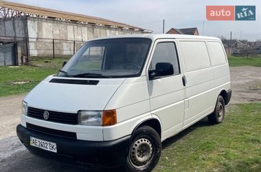 Грузовой фургон Volkswagen Transporter 2000 в Царичанке