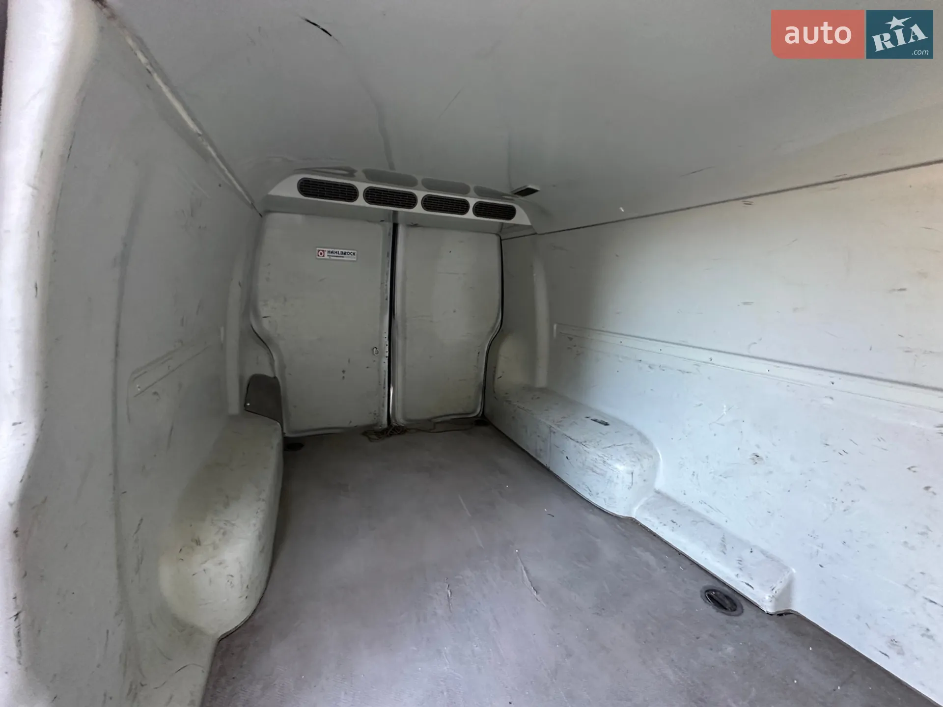 2013 Volkswagen Transporter - мініатюра 11