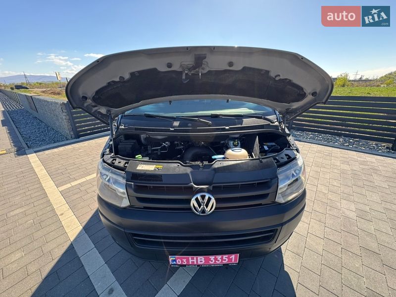 Минивэн Volkswagen Transporter 2015 в Мукачево
