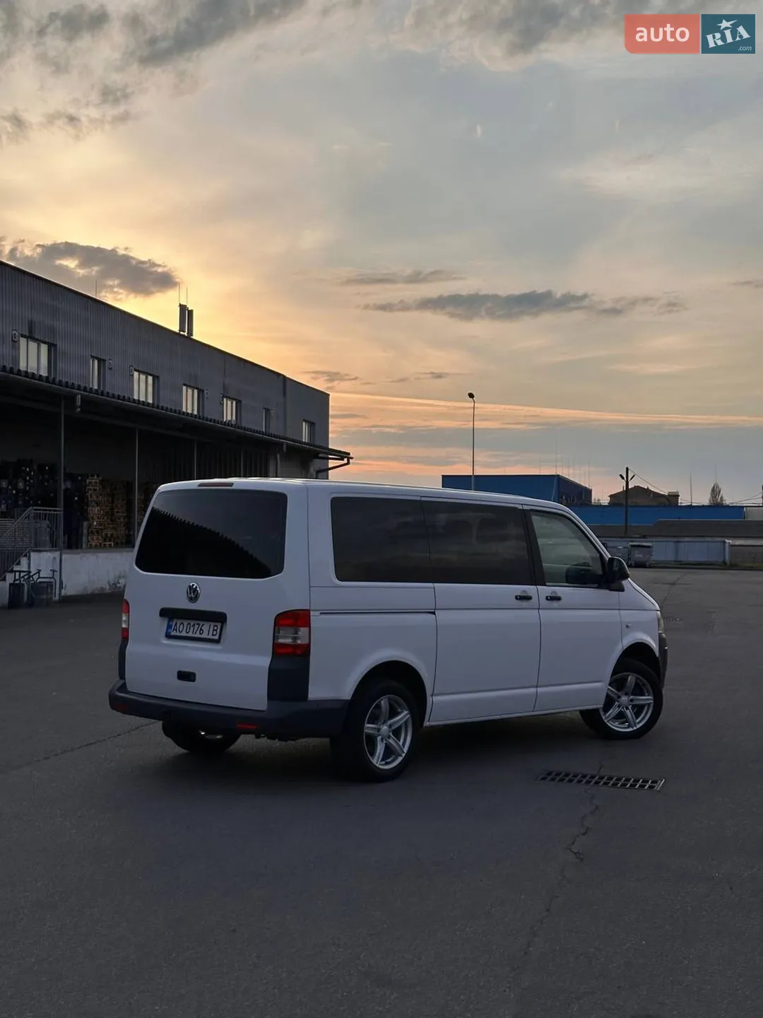 2010 Volkswagen Transporter - мініатюра 5