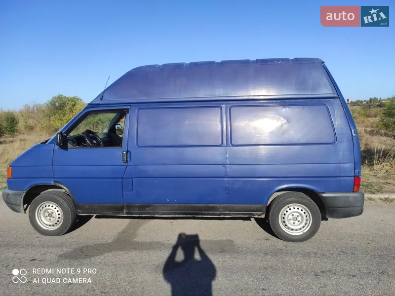 Volkswagen Transporter 2000 VIN WV1ZZZ70Z1H025669 фото оголошення 2 з 32
