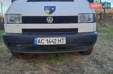 Грузопассажирский фургон Volkswagen Transporter 1996 в Иванкове