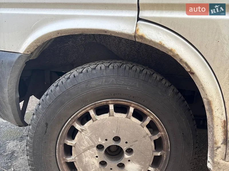Volkswagen Transporter 2000 VIN WV1ZZZ70ZYH128313 фото оголошення 5 з 46