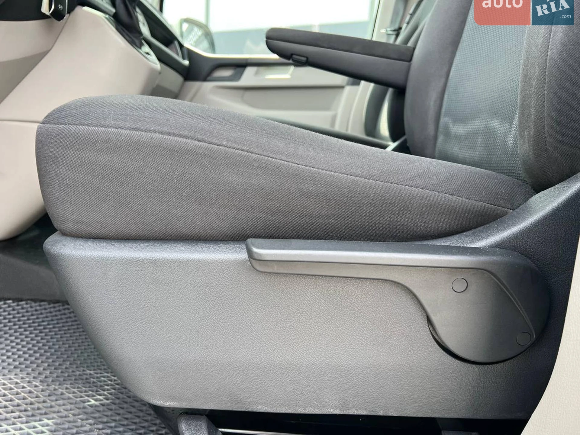 2017 Volkswagen Transporter - мініатюра 21
