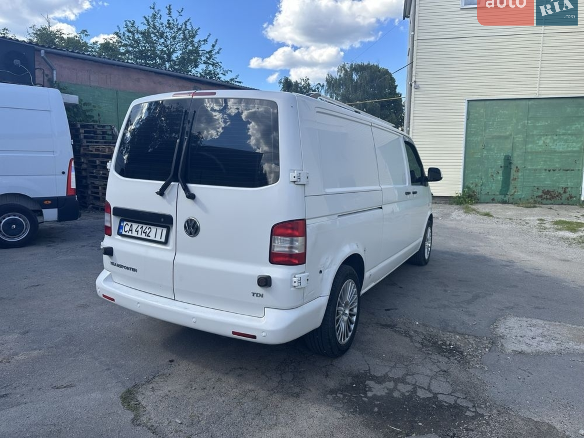 2011 Volkswagen Transporter - мініатюра 2