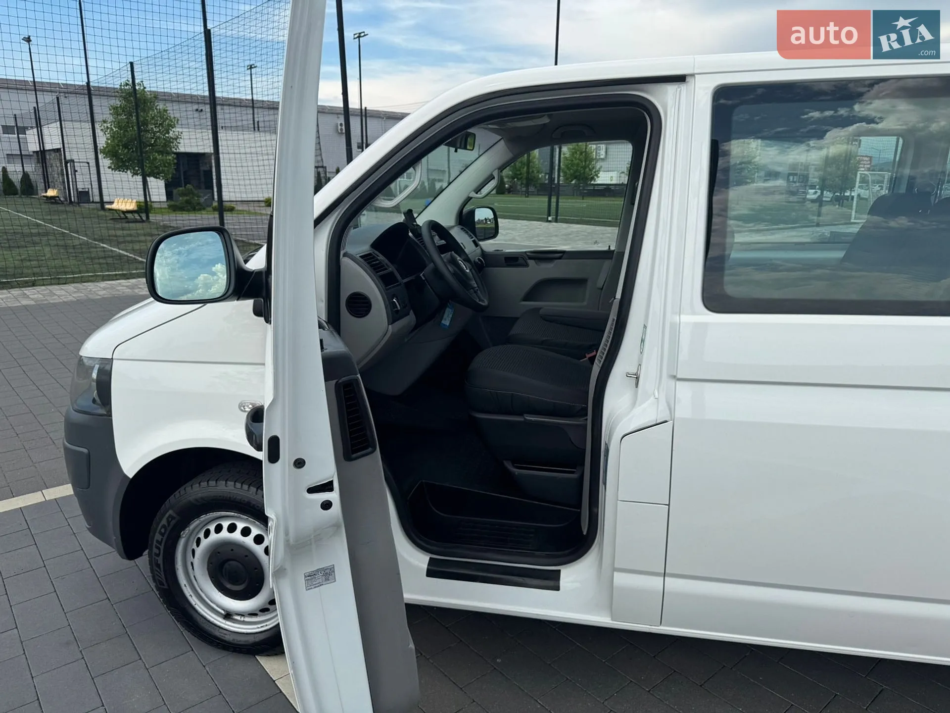 2012 Volkswagen Transporter - мініатюра 25
