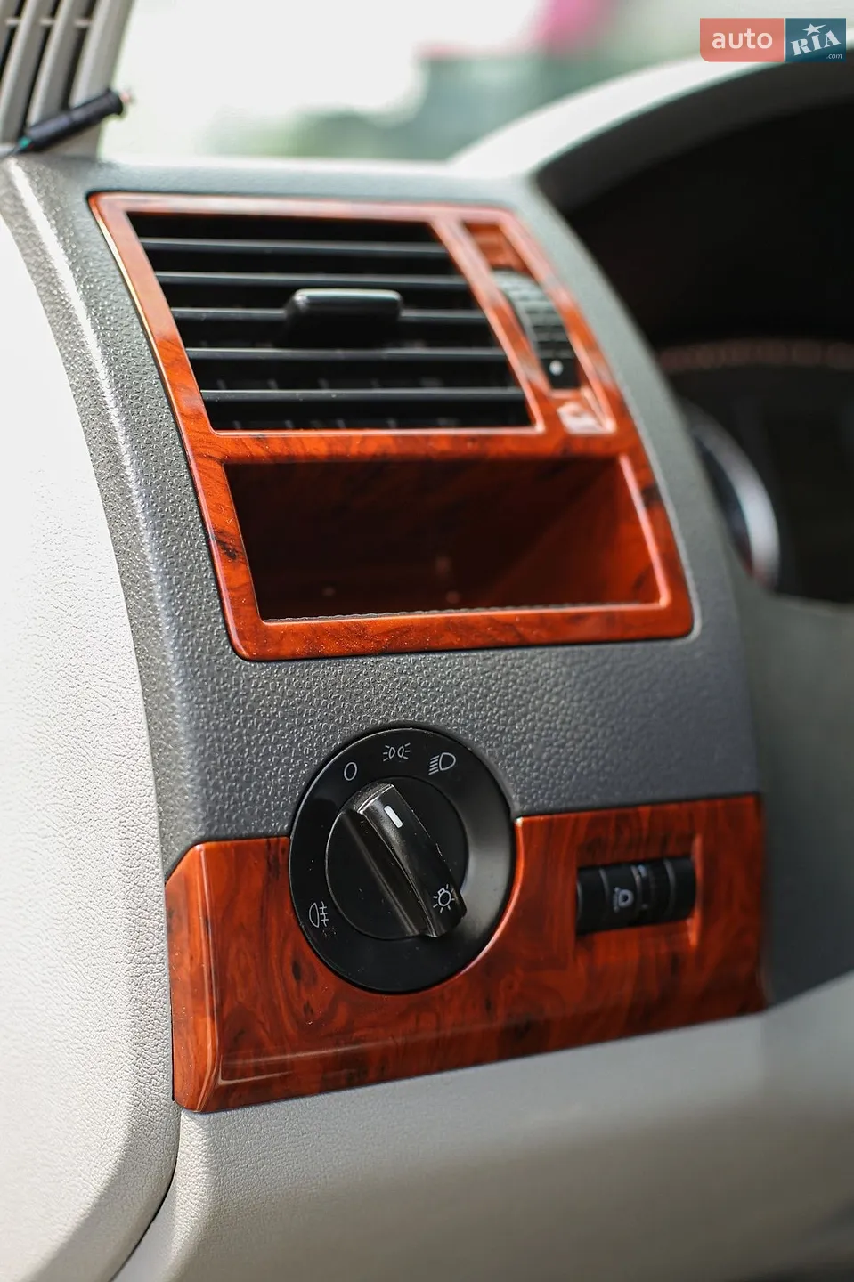 2010 Volkswagen Transporter - мініатюра 11
