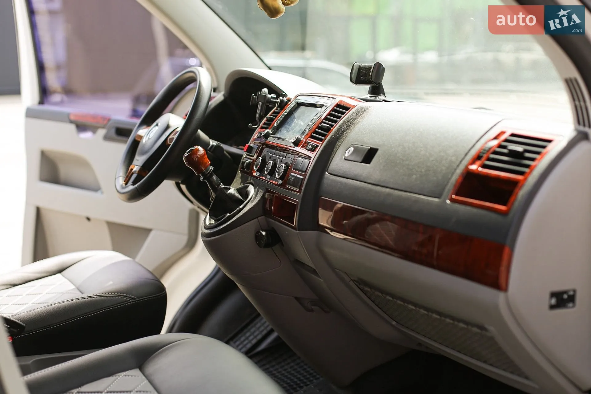 2010 Volkswagen Transporter - мініатюра 14