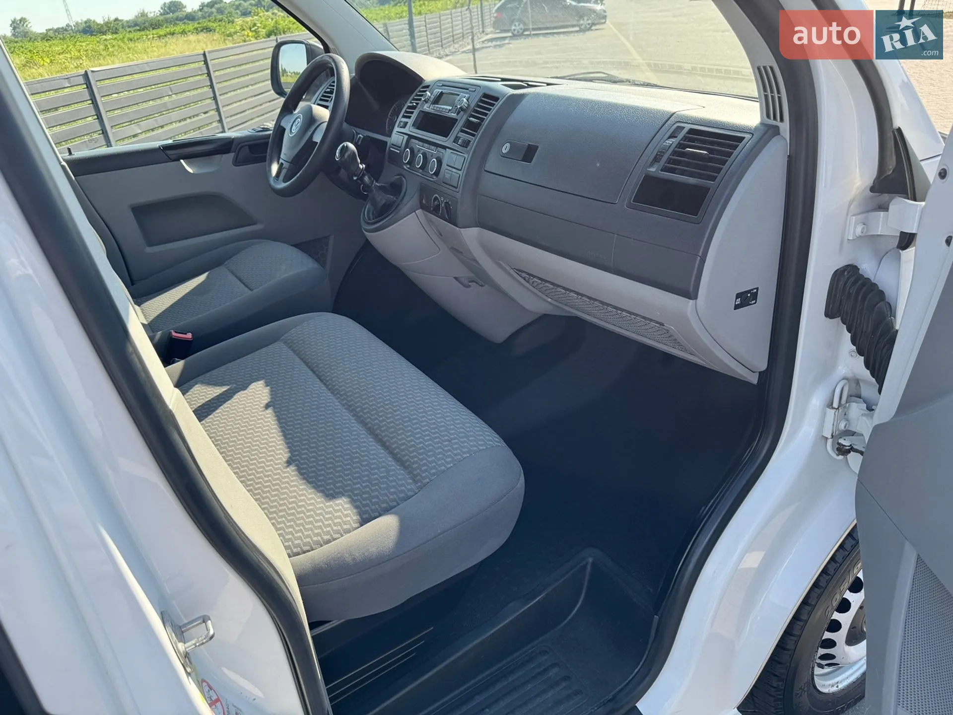 2012 Volkswagen Transporter - мініатюра 35
