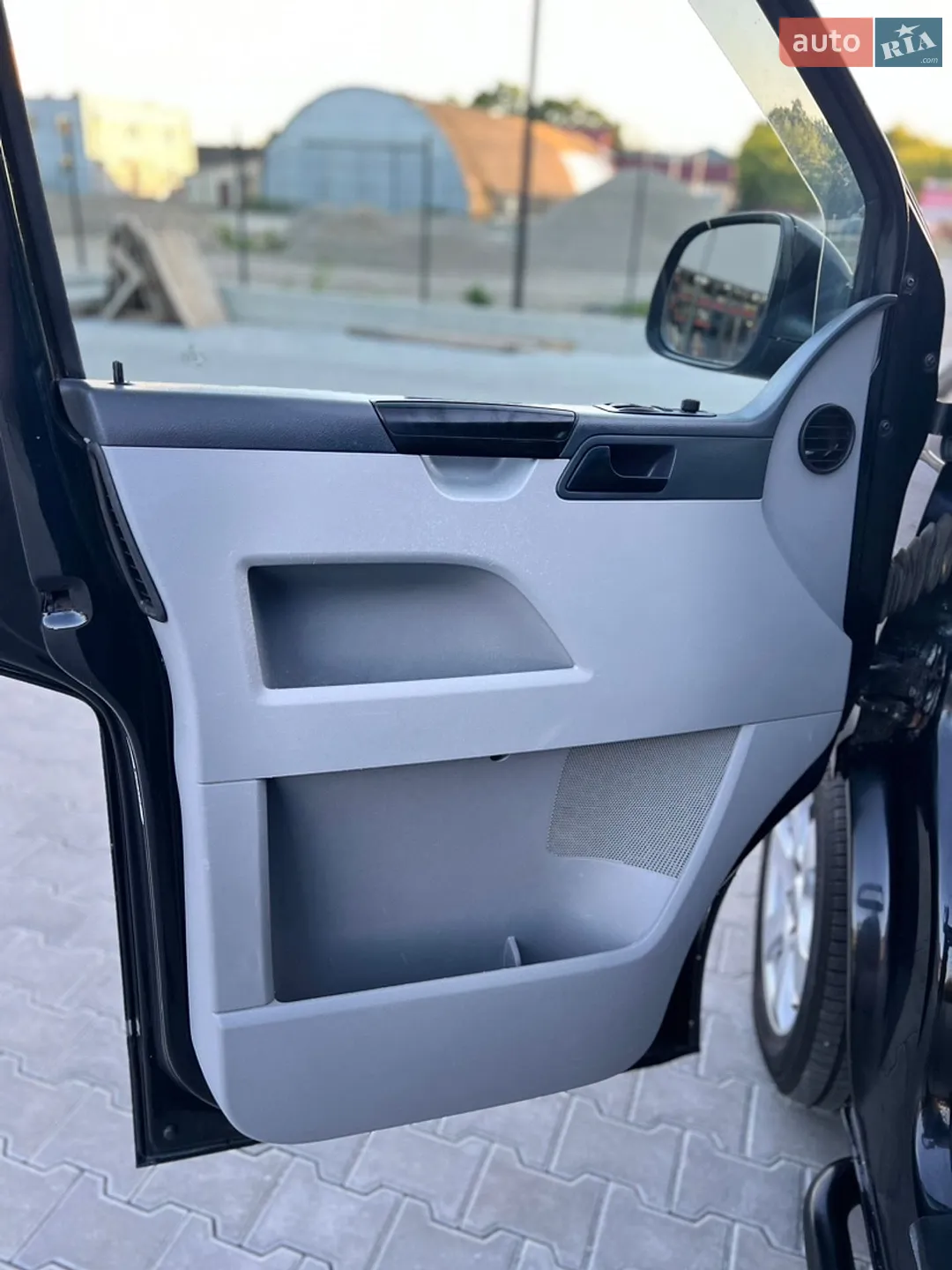 2011 Volkswagen Transporter - мініатюра 50