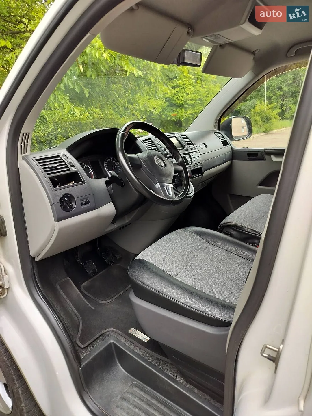 2011 Volkswagen Transporter - мініатюра 17