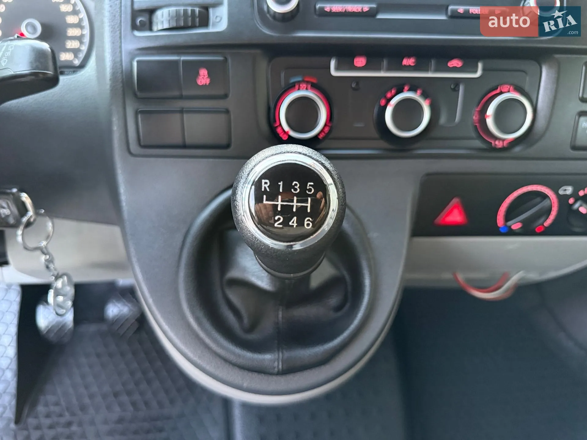2015 Volkswagen Transporter - мініатюра 52