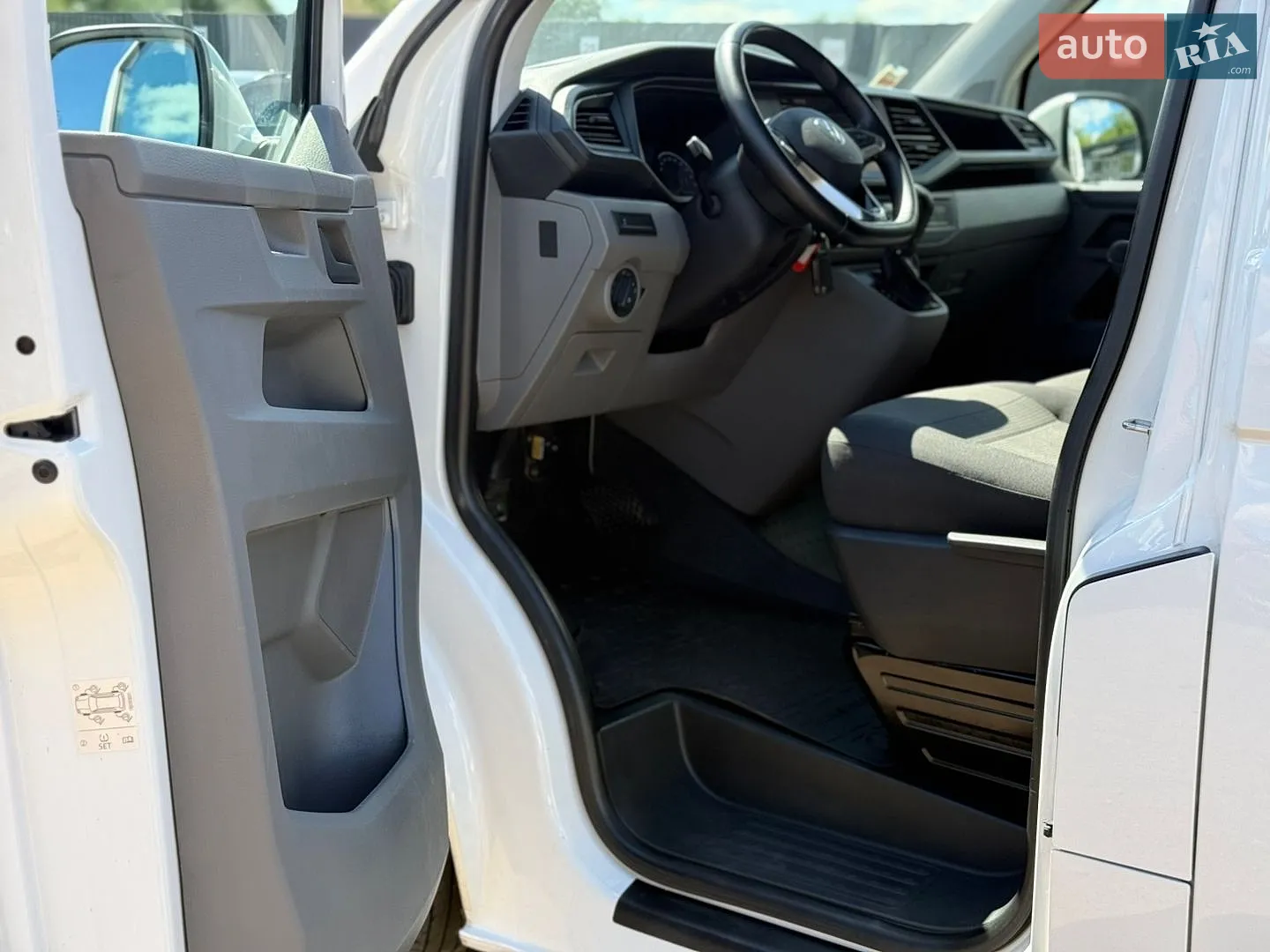 2023 Volkswagen Transporter - мініатюра 21