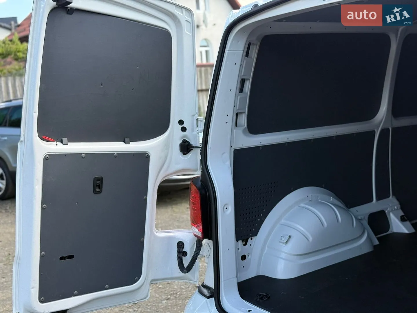 2023 Volkswagen Transporter - мініатюра 31