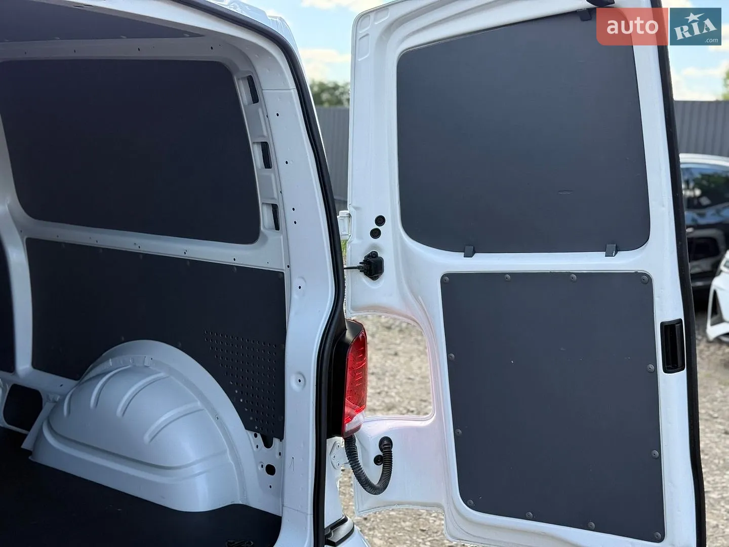 2023 Volkswagen Transporter - мініатюра 32