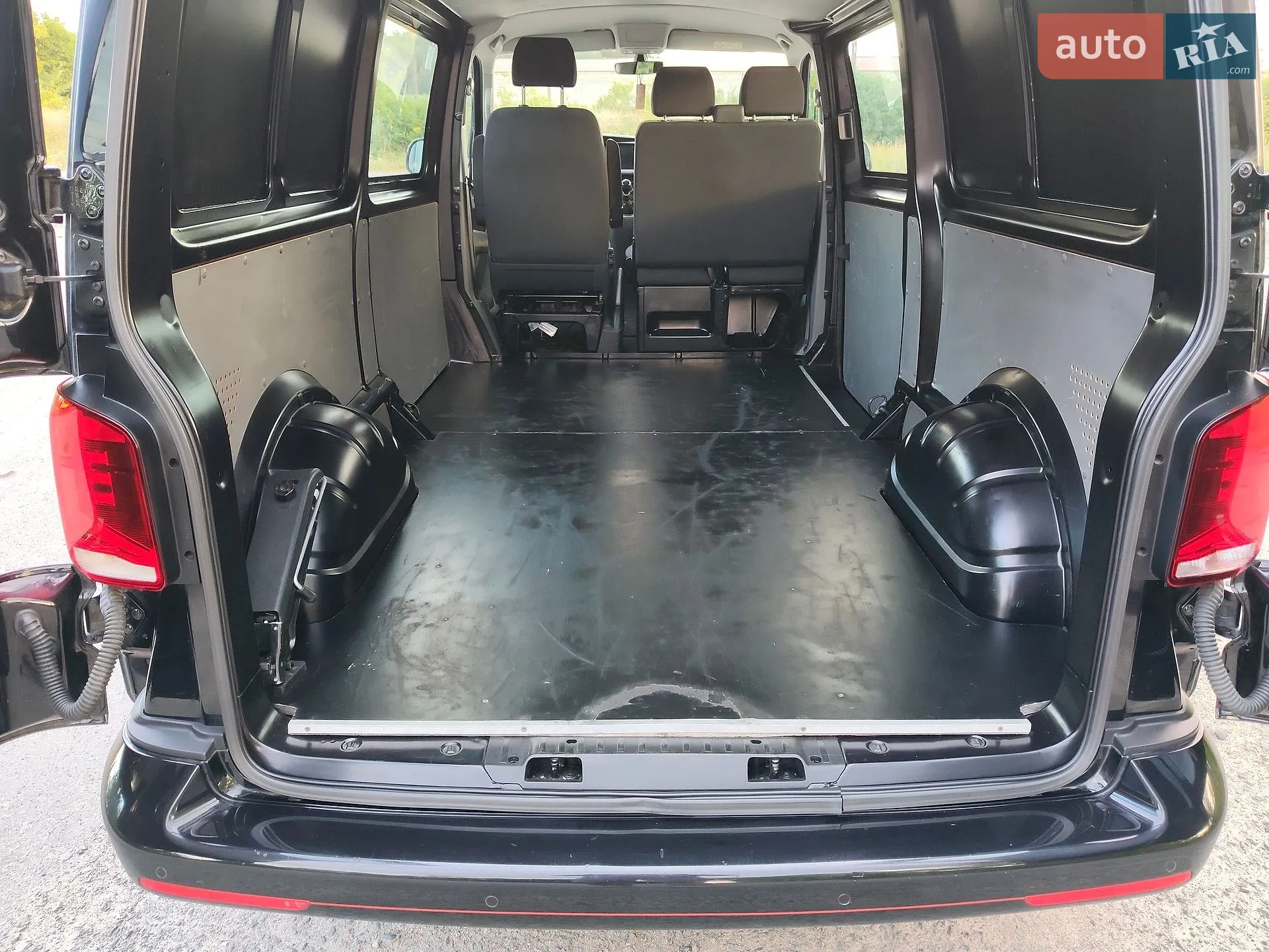 2019 Volkswagen Transporter - мініатюра 24