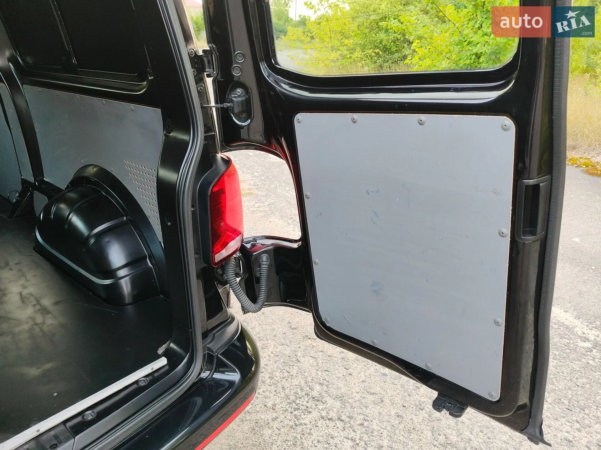2019 Volkswagen Transporter - мініатюра 26