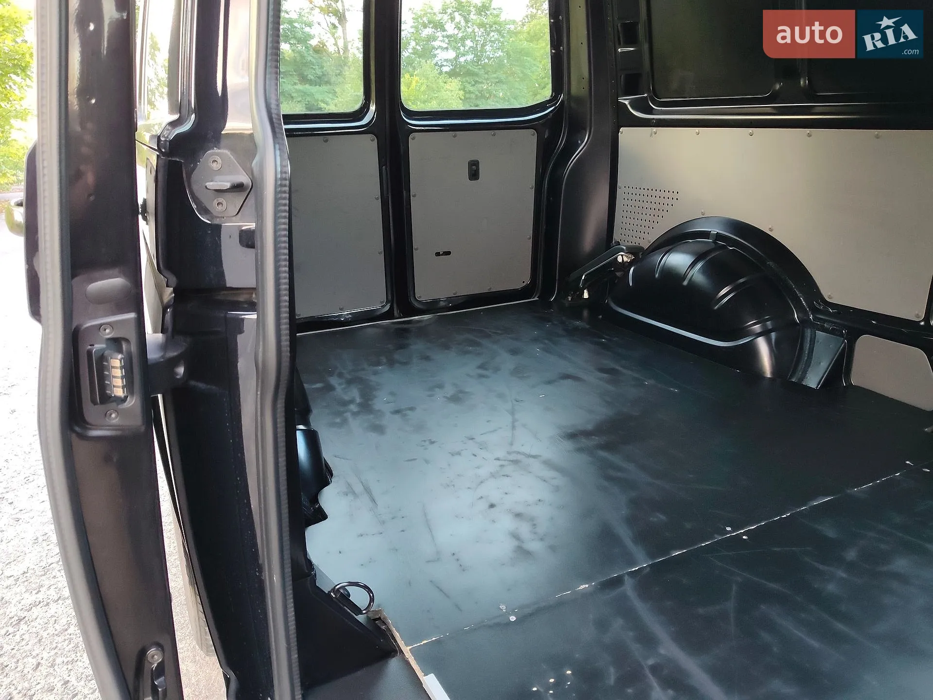 2019 Volkswagen Transporter - мініатюра 28