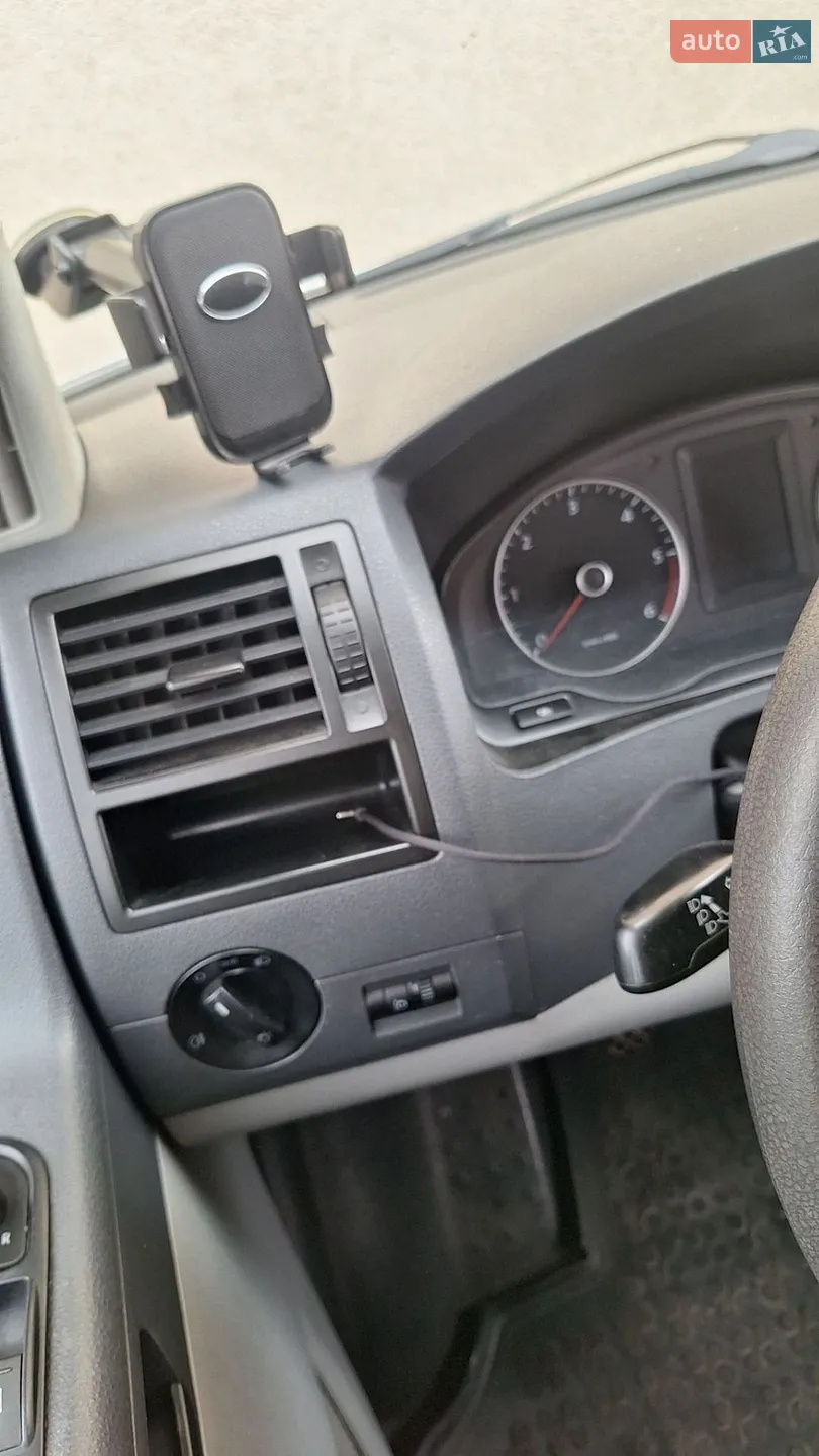 2010 Volkswagen Transporter - мініатюра 12