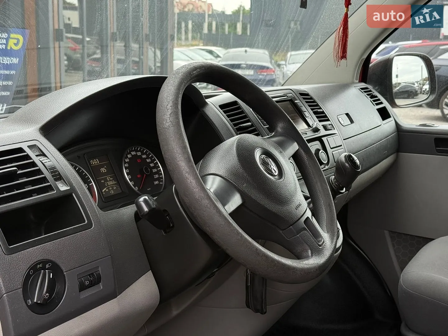 2010 Volkswagen Transporter - мініатюра 9
