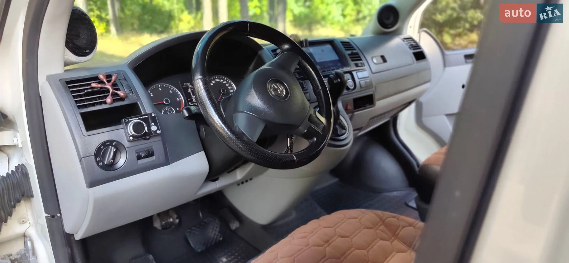 2011 Volkswagen Transporter - мініатюра 30