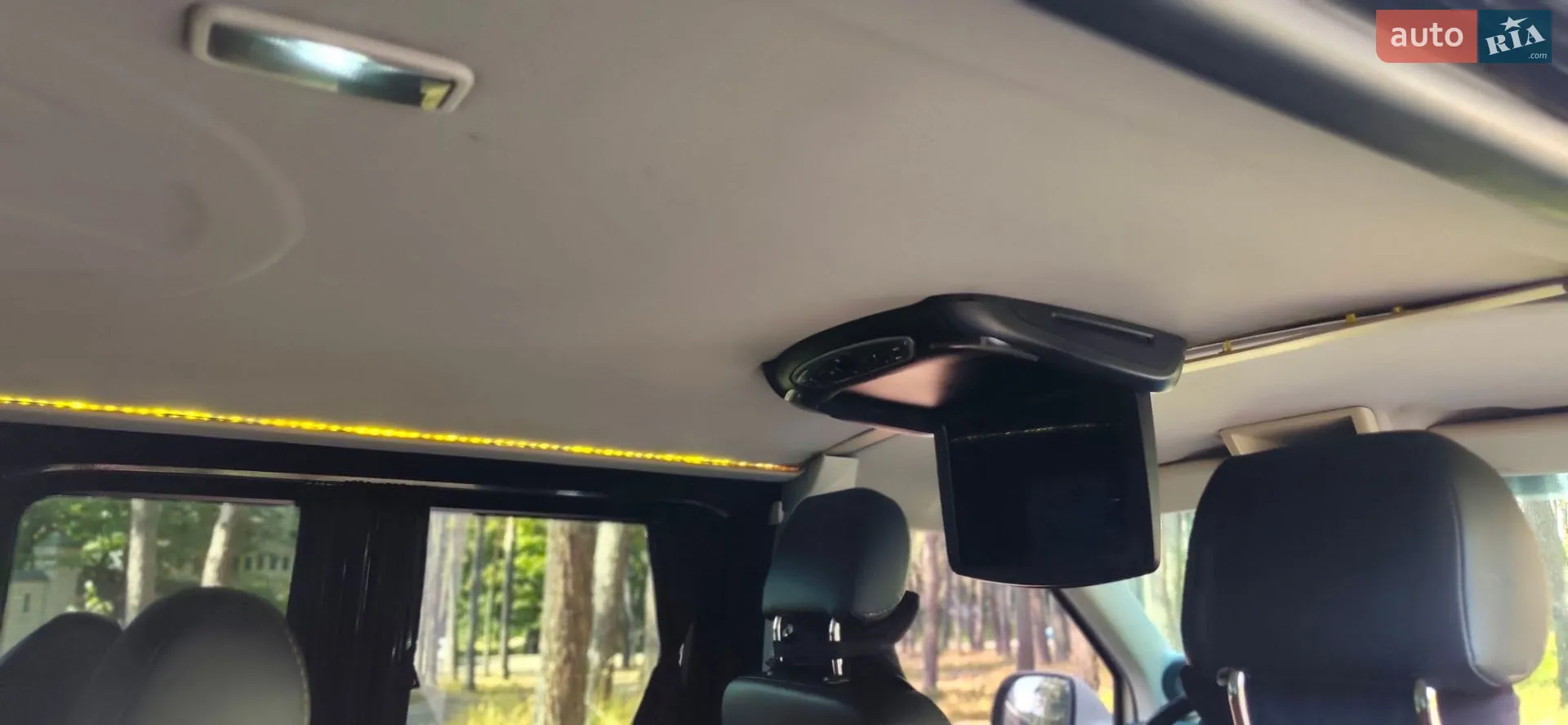 2011 Volkswagen Transporter - мініатюра 40