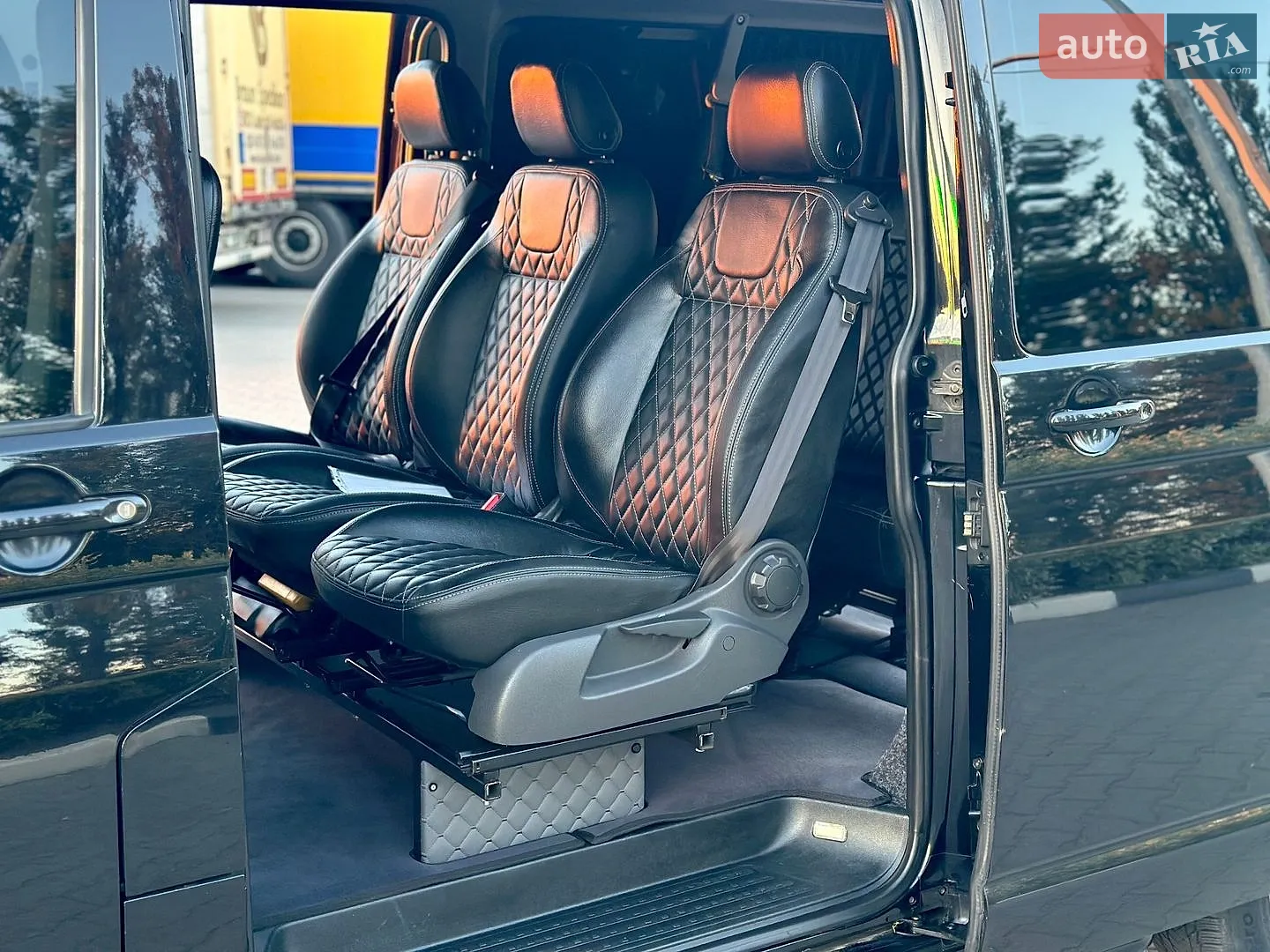 2012 Volkswagen Transporter - мініатюра 28