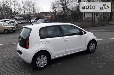 Хетчбек Volkswagen Up 2016 в 