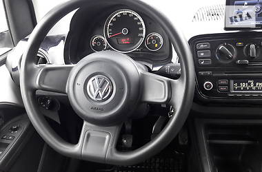 Хетчбек Volkswagen Up 2016 в 