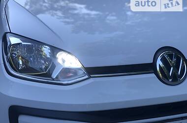 Хэтчбек Volkswagen Up 2016 в Ужгороде