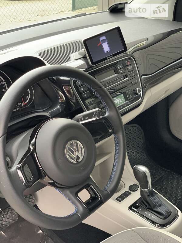 Хэтчбек Volkswagen Up 2014 в Тернополе