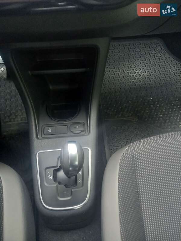 Хэтчбек Volkswagen Up 2014 в Черновцах